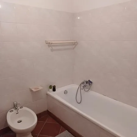 In A - Marinella Apartamento *